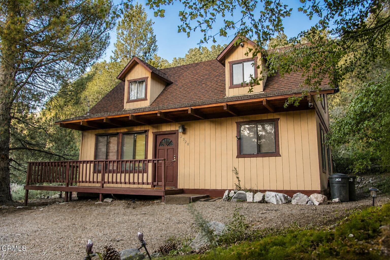 2320 Glacier Dr_01